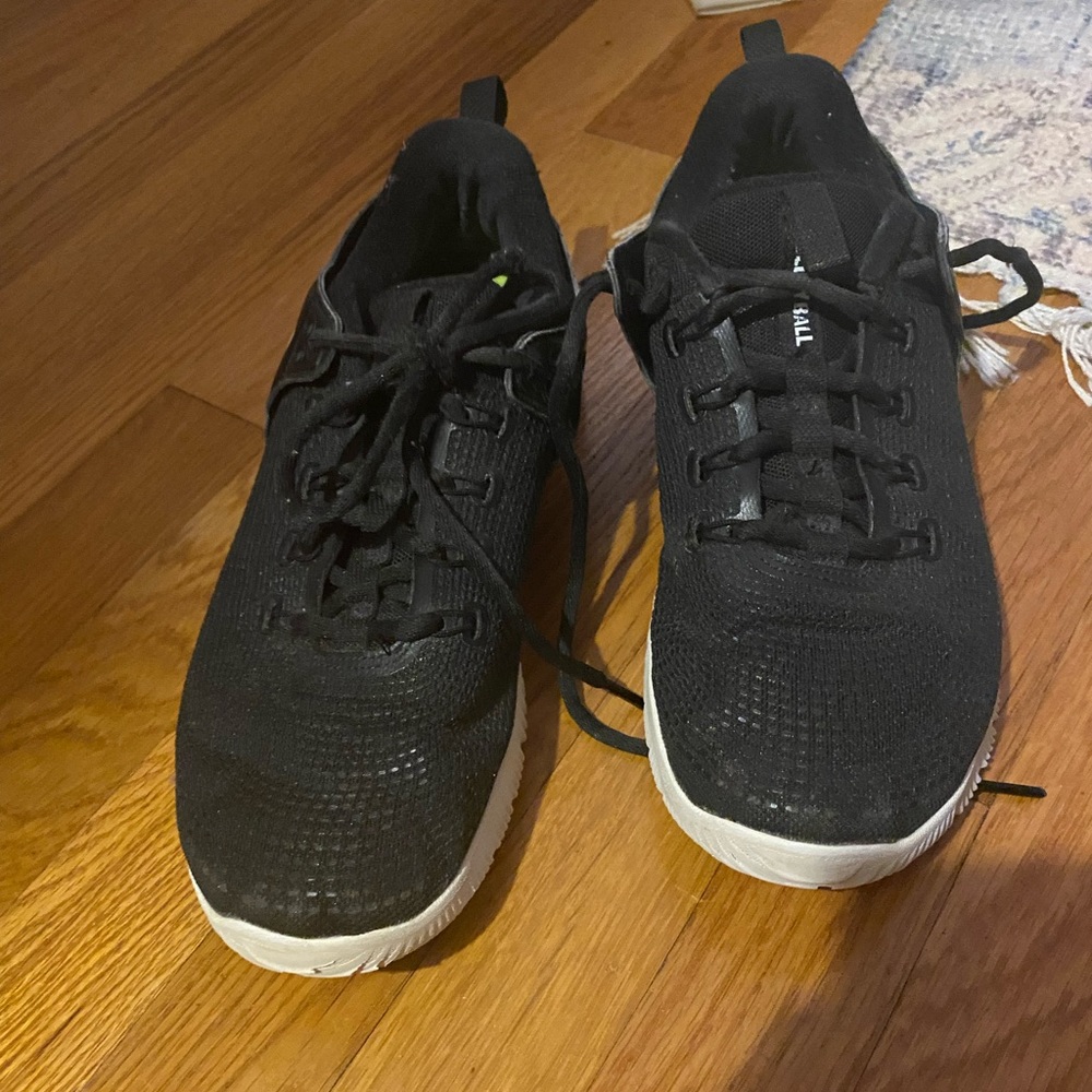 Black Nike volleyball shoes for women